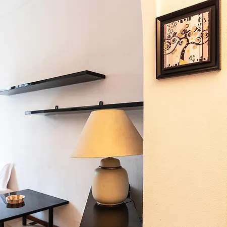 Youhosty - Lodi Rosso 121 Apartment *
