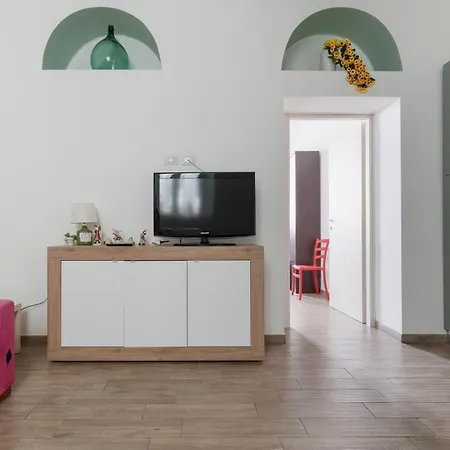 Guesthost - Grey & Flat Apartament Mediolan