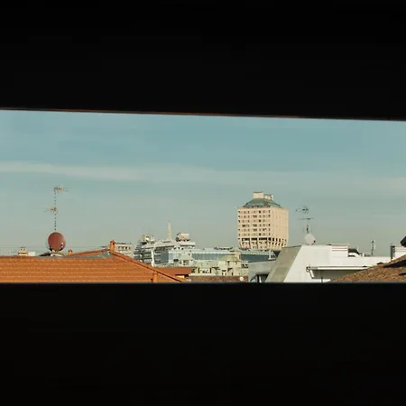 Lodovica Milano-metro M4-navigli-bocconi * 米兰