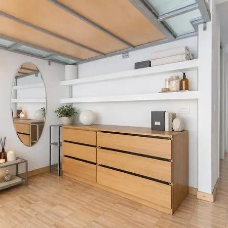 Private Parking - Stylish Navigli Loft Apartman *
