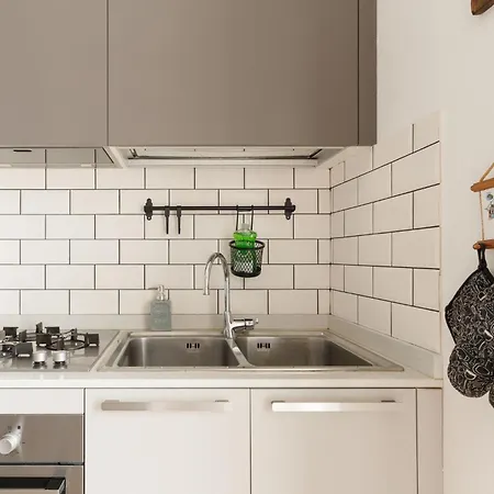 Guesthost - Cenisio Cozy Flat Near Mm5 Lägenhet Milano