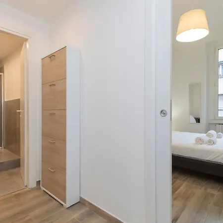 M1 M2 A Short Walk From The Subway Daire