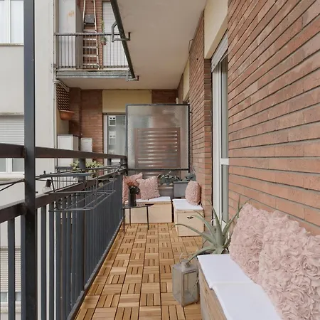 Porta Genova - Voghera - Bilocale Con Balcone * Милан