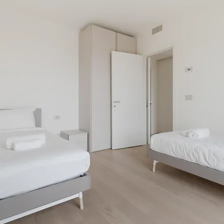 Guesthost - Lambrate Modern Flat With Terrace Апартаменты *