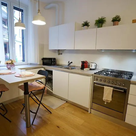 Apartment M5 Cenisio 5min-buzzi 3min-citylife-mico-chinatown-ac Mailand