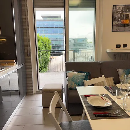 Apartmán 10 Minutes From Fiera With Large Terrace