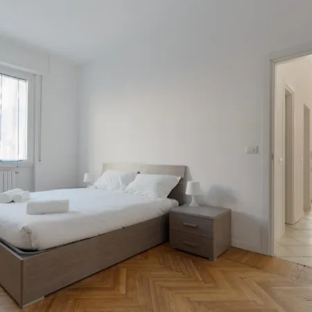 Guesthost - Certosa Cozy Flat With Balcony Appartement *