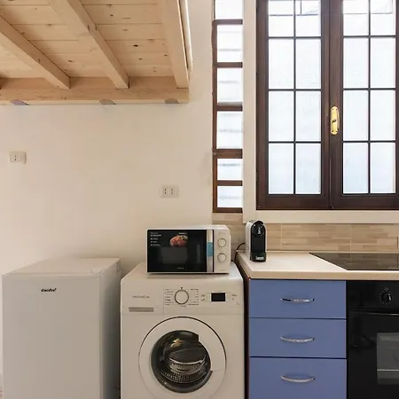 Easy Loft Next To Loreto Metro Stop * מילאנו