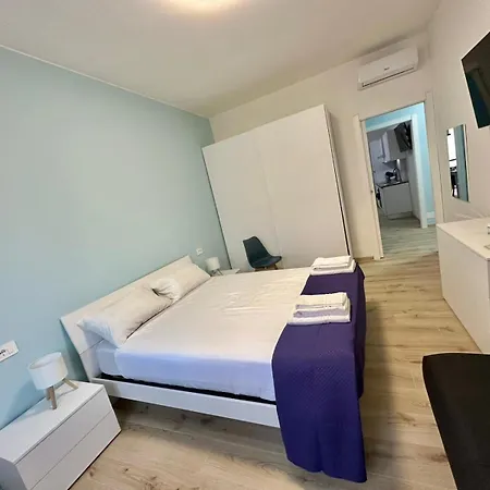 Lucania Azzurra Apartment, Elegante E Confortevole, Con Metro M3 Sotto Casa, Collegamento Diretto A Duomo Di E Stazione Mediolan