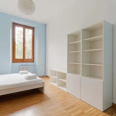 Guesthost - Mm5 Isola Cozy Apartment *
