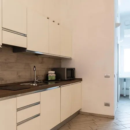 Youhosty - Monforte 13 * Milánó