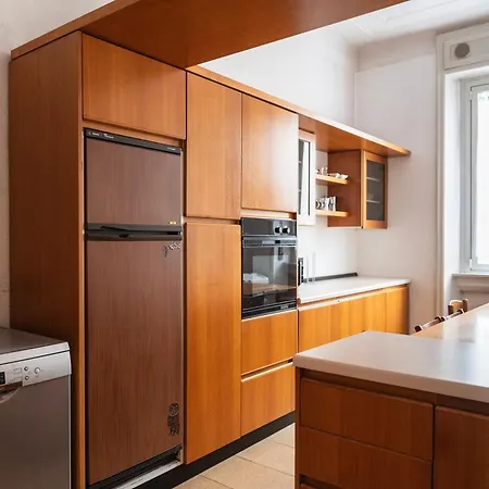 Youhosty - Lodi Rosso 121 Apartment *