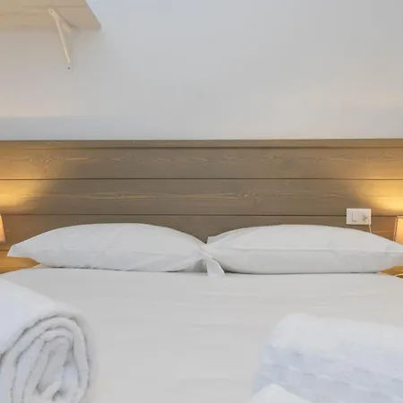 Comfortable Two-room Porta Romana M3 Apartamento