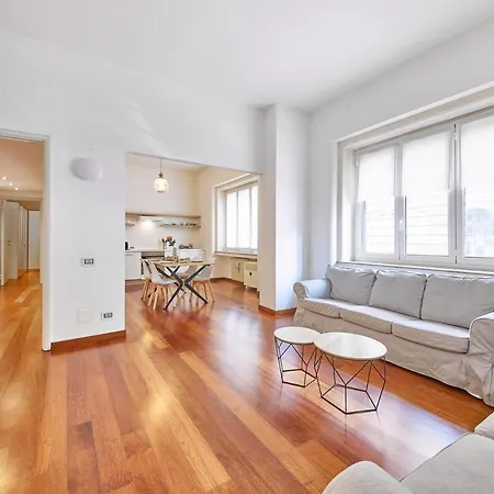 Porta Nuova Luxury 8 Minutes From The Duomo, With Ac And Wifi * Milán