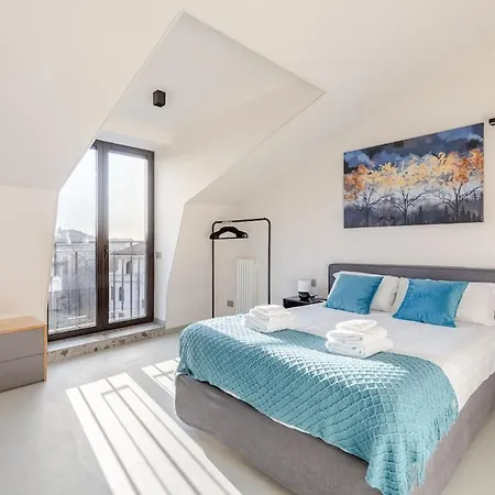 Luxury Elegant Penthouse 2 Bedrooms, 2 Bathrooms Apartman