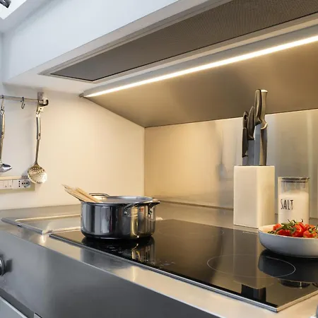 Διαμέρισμα Guesthost - 500sqm Luxury With Spa, Gym, Terrace, Game & Garage *