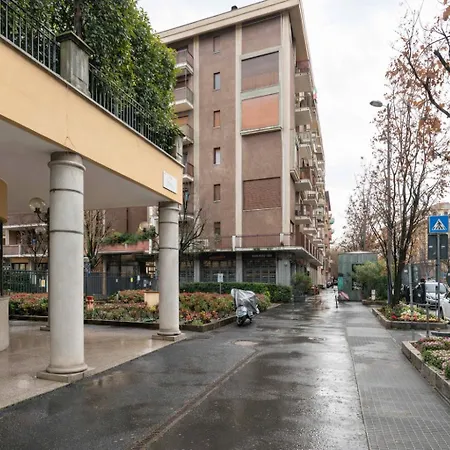 Private Parking - Stylish Navigli Loft Apartman Milánó