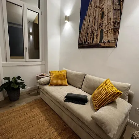 Appartement Premium Duomo Metro1, Comolake Trains11 *