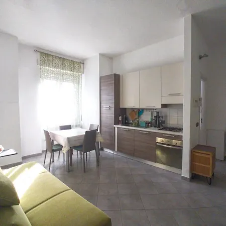 Διαμέρισμα House