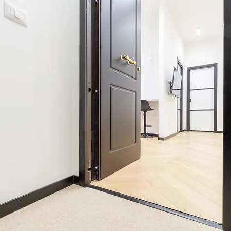 Lejlighed Boutique Flat Steps From Duomo Milano