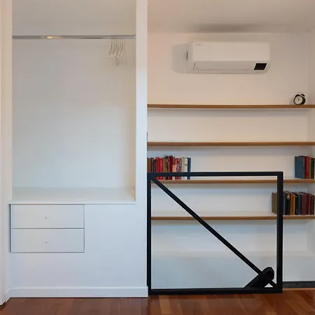 Moderno Bilocale Su Due Piani Nel Cuore Dei Navigli Appartement *