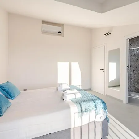 Luxury Elegant Penthouse 2 Bedrooms, 2 Bathrooms Apartman *