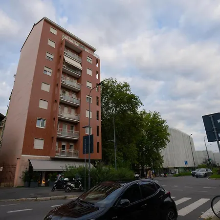 House241 Bocconi Appartamento *