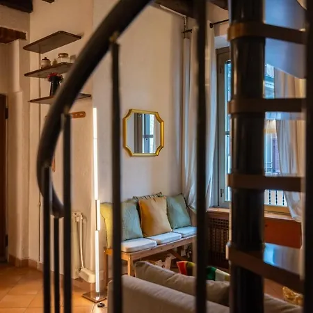 Characteristic 2 Double Bedroom Milánó