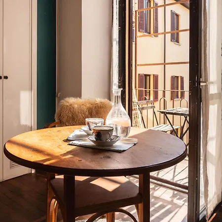 Youhosty - Ticinese Wood 60 * Milano