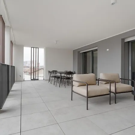 Guesthost - Lambrate Modern Flat With Terrace * Милан