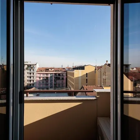 Urban House View 2 - Navigli Apartment *