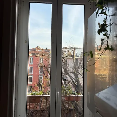 Bollicina In The Hart Of Navigli - Private Garage * Milano