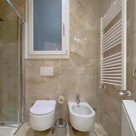 Urban By Host Hero Apartman Milánó