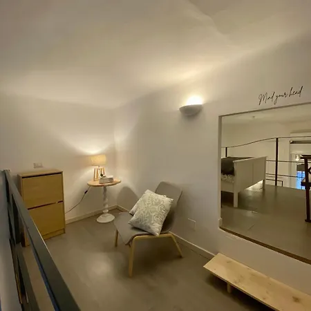 The Loft In The Yard Daire *