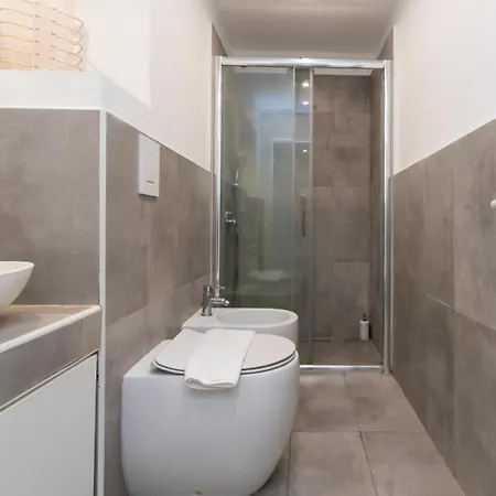 Daire M1 M2 A Short Walk From The Subway