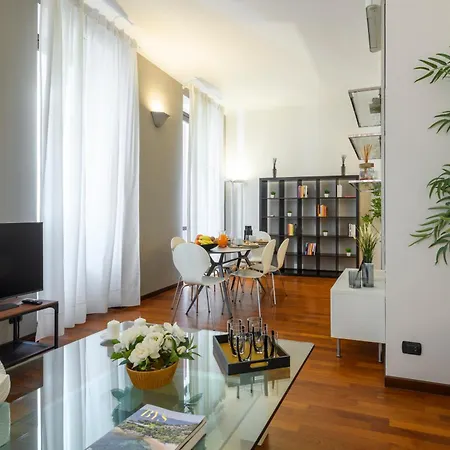 Borromei, 11 - Eleganza In Pieno Centro Apartamento *