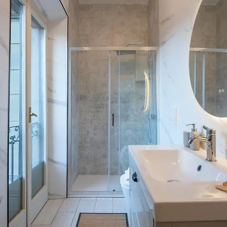 Bright Top-floor With Private Terrace Daire