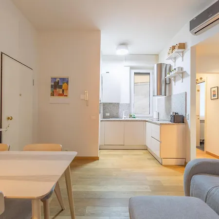 Cenacolo, Corso Magenta, Milan's Historic Center *