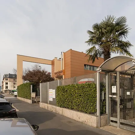 Urban Loft With Pool Table - M3 And Train Station - Duomo In 10 Min Appartement Milaan