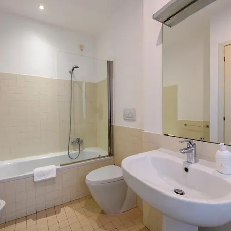 Vigoni 4 - Fabulous For 6 People Apartmán *