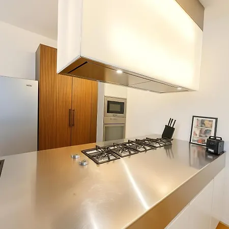 Modern Loft With Projector E Private Garden, Station Appartamento Milano