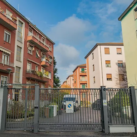 Isola - 2 Bedrooms - Free Parking * Milán
