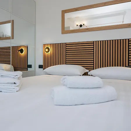 Bright Top-floor With Private Terrace * Milano
