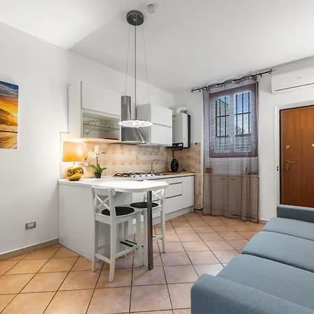 Modern Apartment, Cimiano Metro, Wifi, Ac Milán