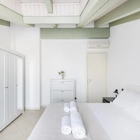 Easylife - - C Italia 68bp5 - P Ticinese Appartement