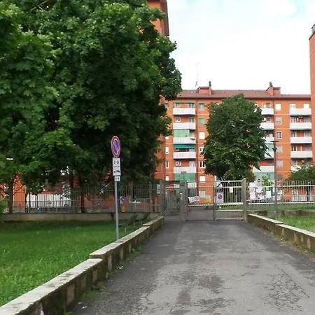 Grazioso Zona Mecenate - S.giulia Apartamento