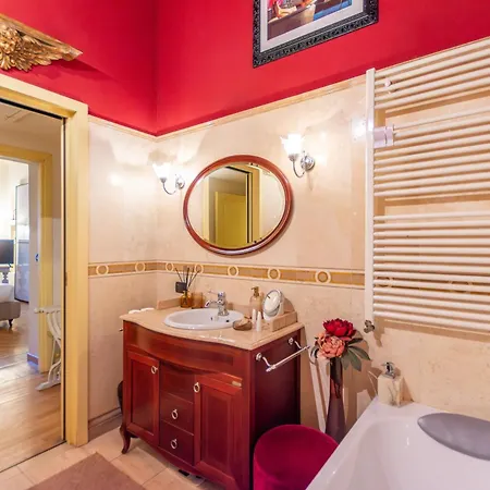 Duomo Elegant Retreat - Spacious 120 Sqm Up To 5 - 3 Min Walk To Duomo Апартаменты Милан