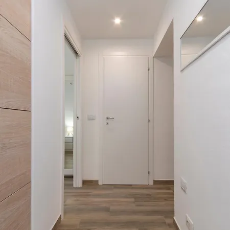 M1 M2 A Short Walk From The Subway Daire Milano