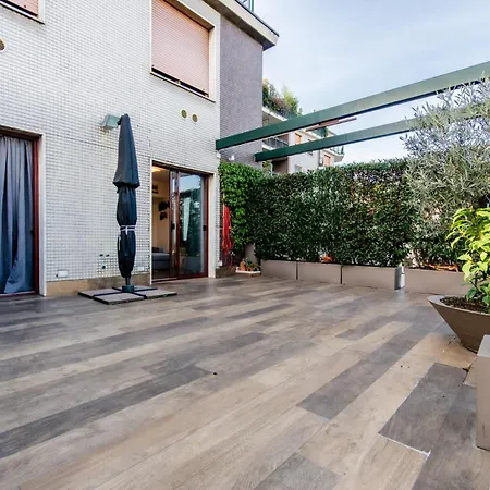 Apartment Anfossi Home, In Porta Romana, Design E Comfort, Con Grande Terrazza Privata, Vista Parco