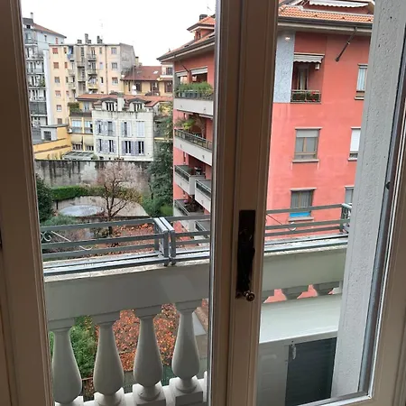 Isola Accogliente * Милан